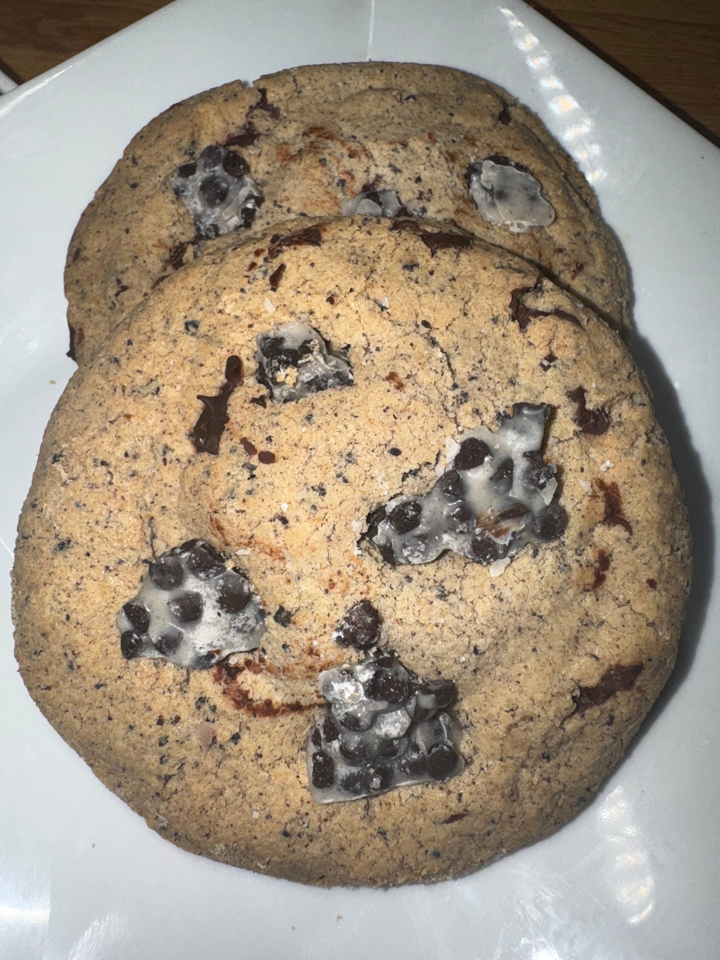 Cookies & Cream Stuffed Cookie